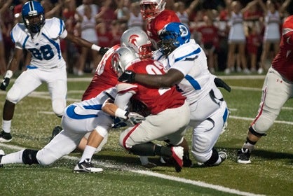 Hollis Bright finished the night with 5 solo tackles and 3 assists.